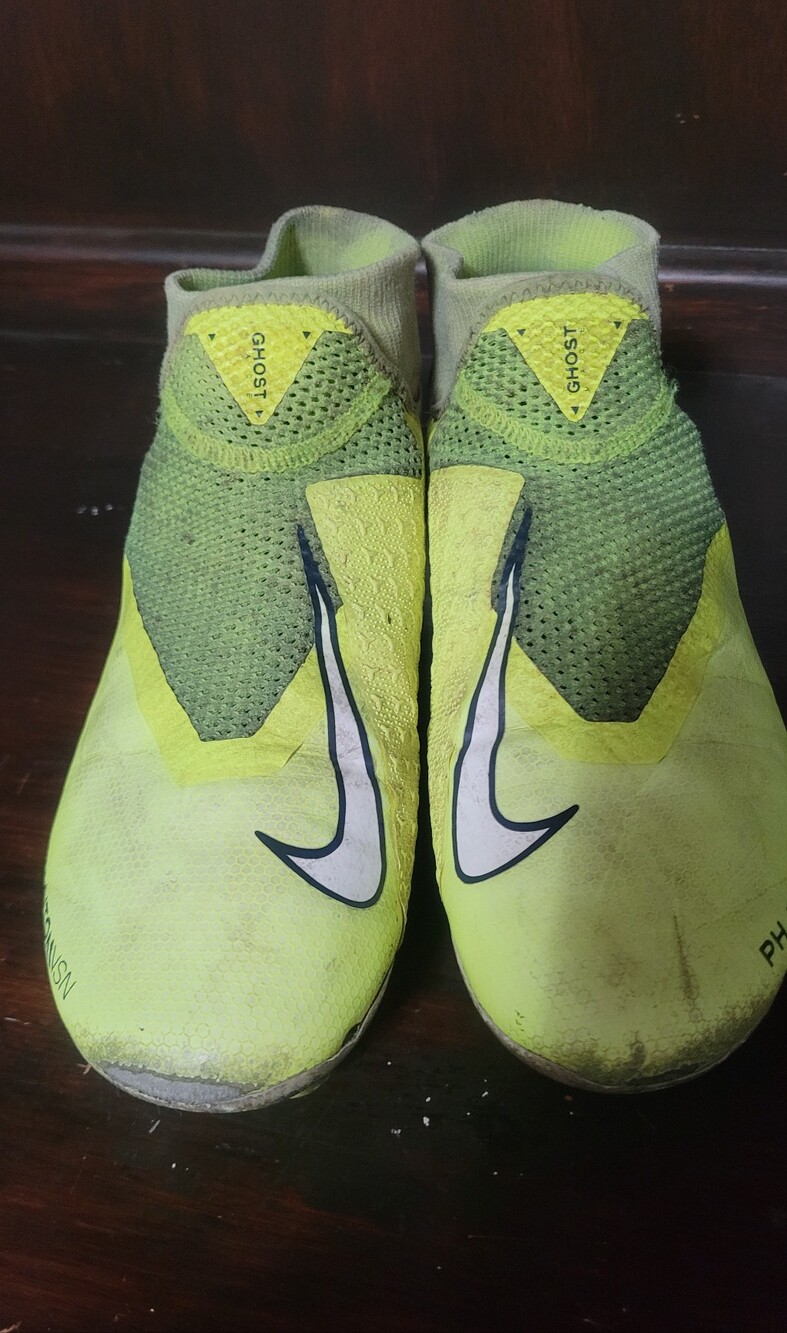 Nike Neon Yellow-Green Slip-on Cleats